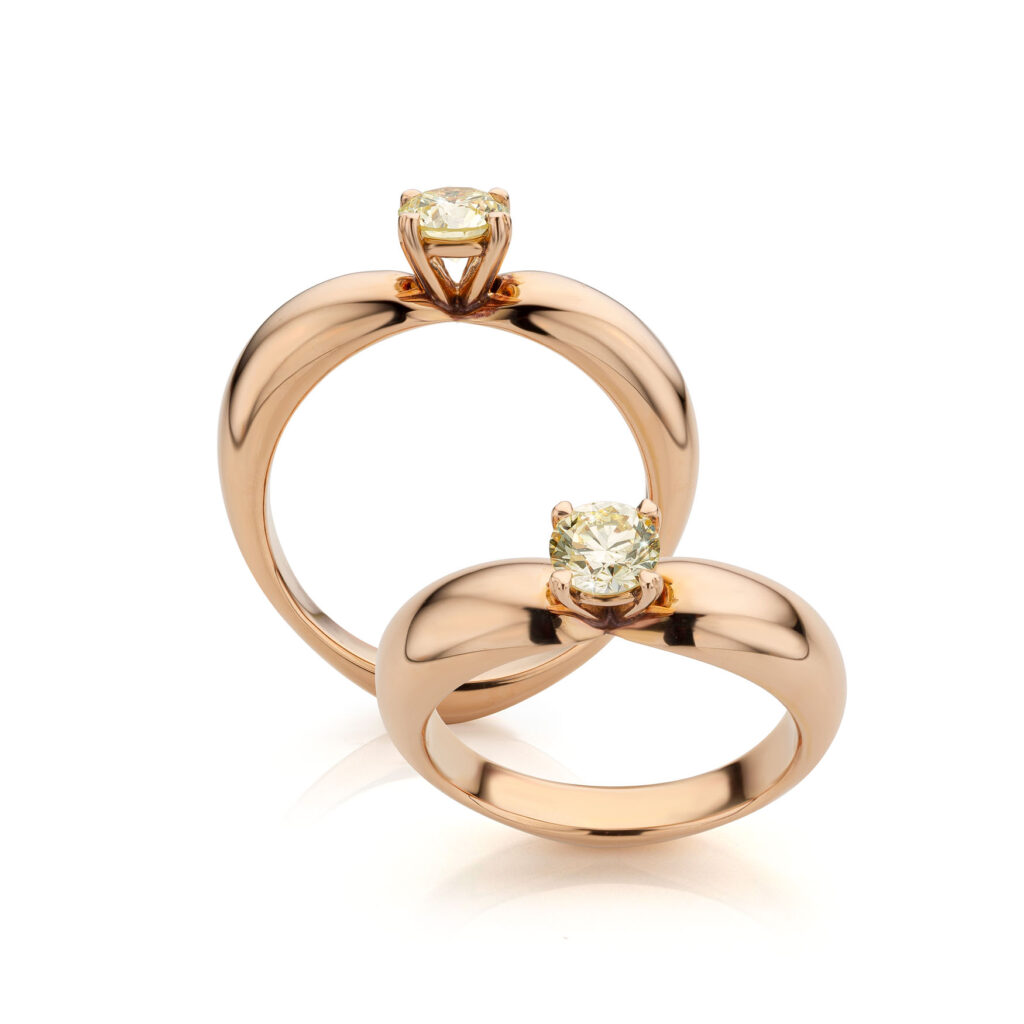 verlovings ring met een dubbele boodschap, aanzoeksring